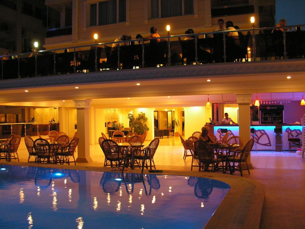 Ayvalı Amphora Hotel מראה חיצוני תמונה