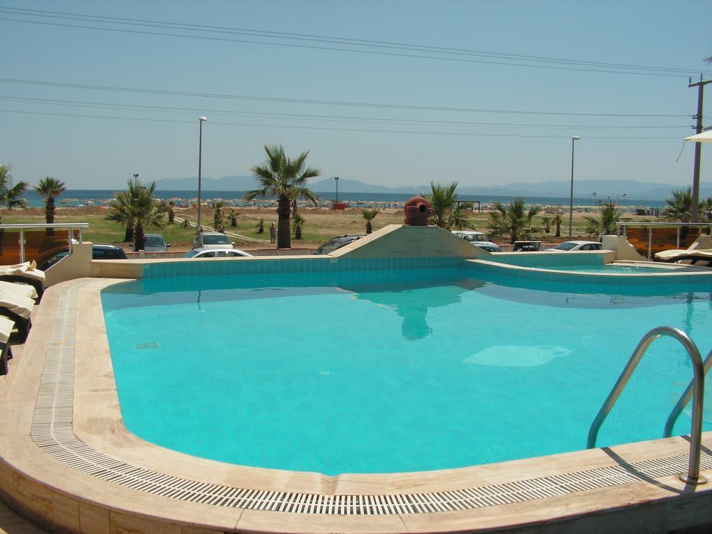 Ayvalı Amphora Hotel מראה חיצוני תמונה