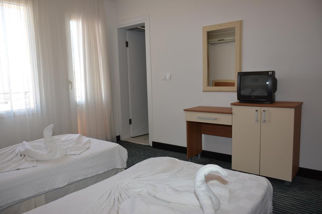 Ayvalı Amphora Hotel מראה חיצוני תמונה