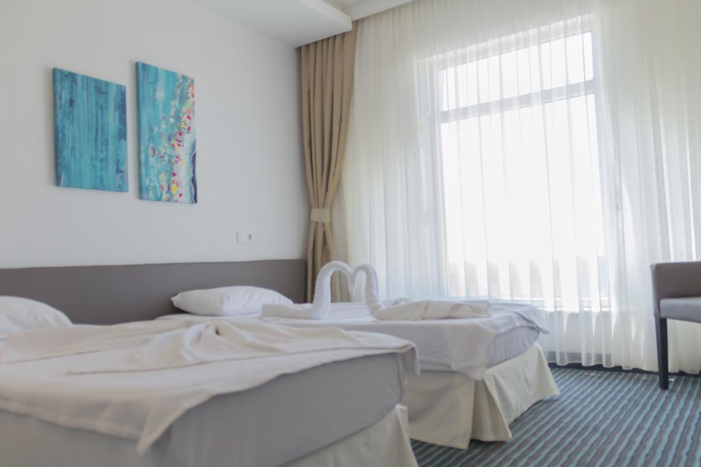 Ayvalı Amphora Hotel מראה חיצוני תמונה