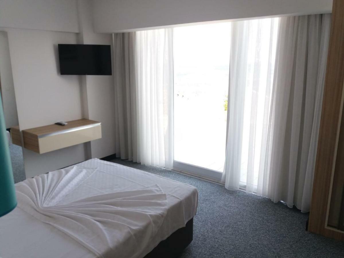 Ayvalı Amphora Hotel מראה חיצוני תמונה